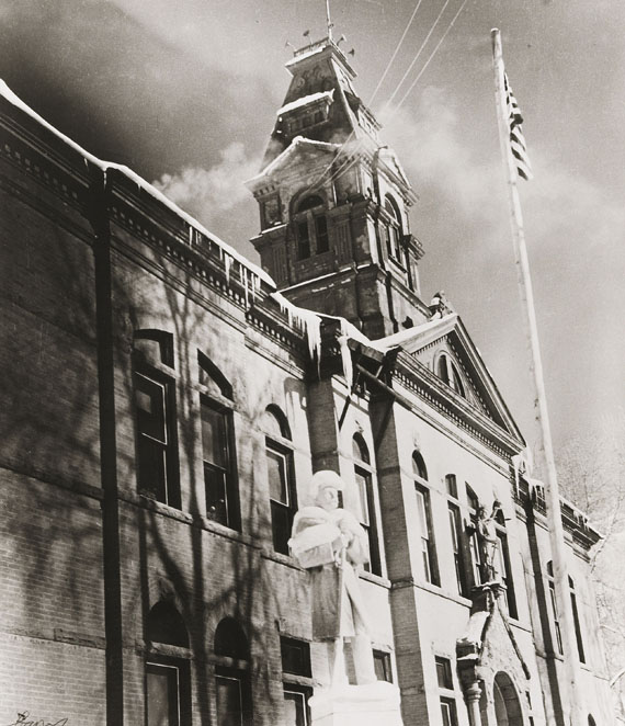 Herbert Bayer - 4 Photographien. Um 1960.